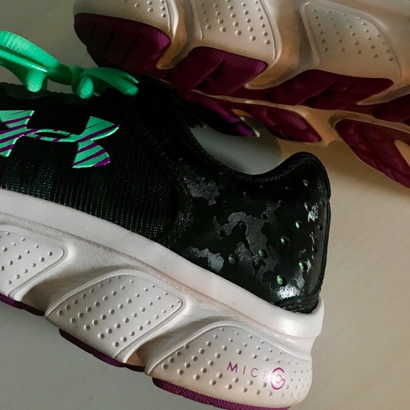 Under Armour Sneakers - Picture 5 of 7